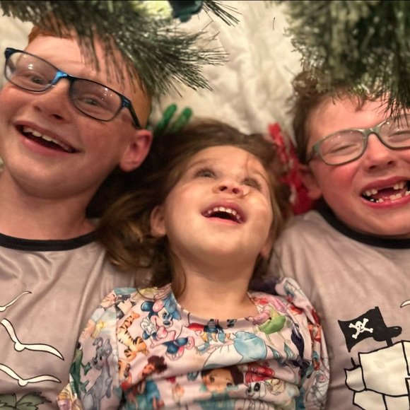 Meet your Posher, Alyssa - Picture 4 of 6